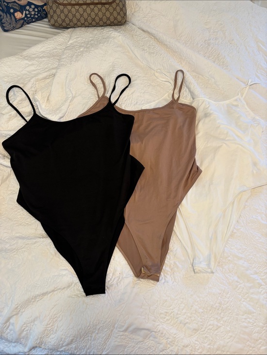 SHEIN Other - 3-Pack Seamless Scoop Neck Bodysuits - Black, Taupe, White